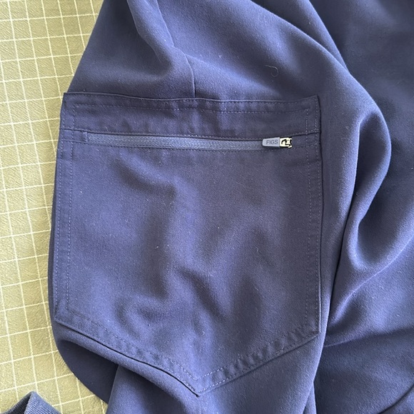 Figs Scrub Pants Navy - Picture 5 of 8